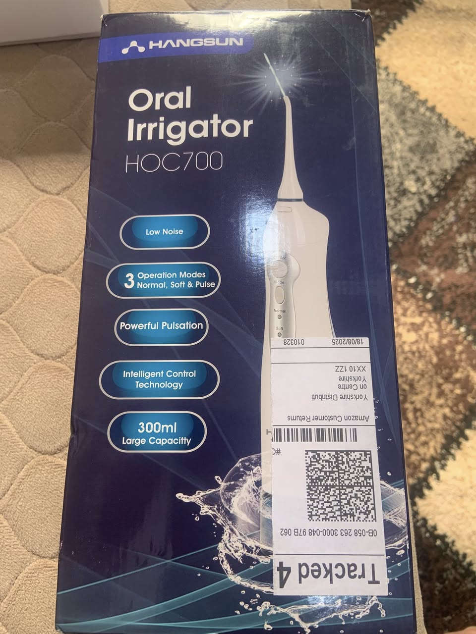 هذا الجهاز هو خيط الأسنان المائي (Water Flosser) من العلامة التجارية Hangsun، وهو أداة محمولة مصممة للعناية بصحة الفم والأسنان. يعمل الجهاز بتقنية ضخ الماء بضغط عالٍ لتنظيف الأماكن الضيقة التي يصعب على فرشاة الأسنان التقليدية الوصول إليها، مما يساعد في إزالة بقايا الطعام والترسبات بفعالية. يساعد في الوقاية من تسوس الأسنان والحفاظ على لثة صحية مثالي لمن لديهم تقويم أسنان، جسور، أو تيجان، حيث ينظف حولها بلطف ودون ضرر.يساهم في تقليل جيوب اللثة وإزالة رائحة الفم الكريهةالناتجة عن بقايا الطعام. السعر ١٥ الف


**إذا كنت صاحب هذا الإعلان وتريد حذفه لأي سبب، رجاءا أرسل رسالة إلى الدعم الفني**