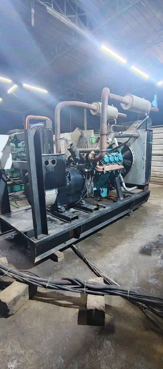 سلام عليكم دايو 8 DHI للبيع ضغط دهن 6 مكينه استندر بيه خيط بخار  توليد 275 كيفي سعر60 بيه مجال  ***********
