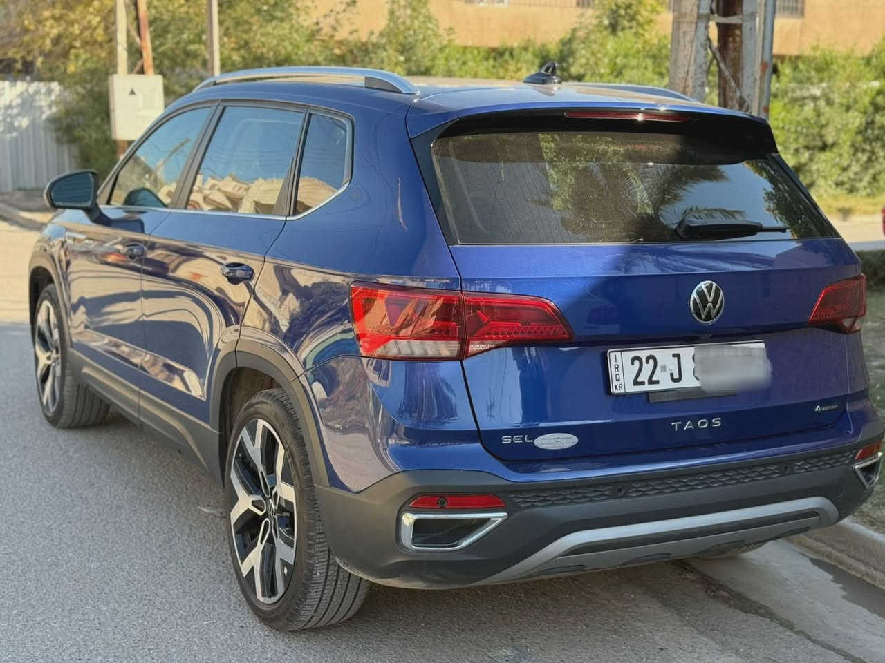 للبيع فقط
تاوس موديل ٢٠٢٢ رقم اربيل الجديد وكاله بأسمنه سيارة جديده كلش ماشيه 40الف km  قابل للزيادة فل مواصفات SEL الجناية يعرفون مواصفاته  محرك ١٥٠٠ توربو سياره بدون صبغ بدون تبديل بارد فقط كل القطع البيه بلادية ضرر ويه الصور وصار بيه طخة  كلش بسيط بالجاملغ الخلفي وشويه من الباب موضح بالصور علة وضعة ممعدل ولايت اليمين بي ضرر واضحات بالصور ابيع على هاي الحاله وسعره مناسب ١٣٨
 للاستفسار اكثر اتصل *********** وتساب
عنوان بغداد الغزاليه
