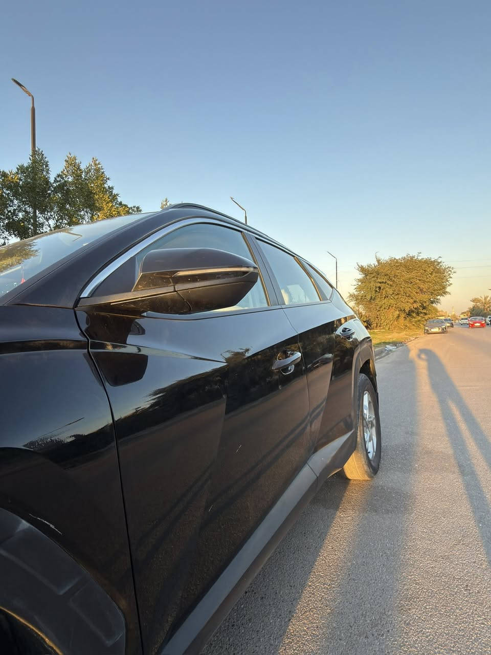 توسان للبيع موديل ٢٢ أمريكي لون اسود حادث فقط قبق جنطه ومبدل نفس اللون بيهه بارد الجاملغ الخلفي كد شبرين
البجم كبس والداخل كله شركه بدون ارباك لغد شاصي براكيت كله شركه 
رقم بغداد الإنكليزي الجديد وسنويه جديده 
داخل جلد ابيض ملكي 
محرك 4 / 2500👍
بصمة أبواب +تشغيل 
تشغيل عن بعد 
نظام ترحيب عند اقترب 🍒
لايت وسكن زونون led بلادي
بك لايت متصل لد كامل 🍒
كامره دواره ٣٦٠ 
اشاير بالمري 🍒
شاشه لمس نفكيشن GPS ونظام خرائط اندرويد كار بلي 
رادار أمامي وخلفي وجوانب نقطه عمياء ⚠️🚘
اتو هولد دكمه 🟥
تبريد وضع شركه أمامي وخلفي 
تحديد مسار ⬆️
مانع تصادم 🚫
كشنات والستيرن تدفئه 📛
تبريد ثلج أمامي وخلفي وضع شركه 👍
فول تحكم استيرن 
قياده ذاتيه  🚘
وضعيات قياده  اسبورت وسمارت وايكو
مانع انزلاق ABS
هوك سحب مع الجهاز كامل
منافذ شحن 
سعر 180 وبيها مجال بسيط 
استفسار 
***********
