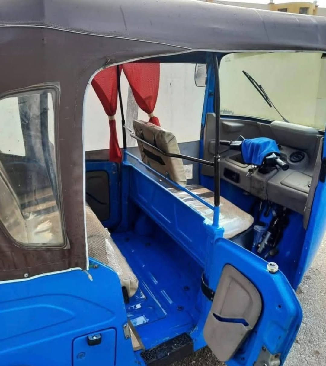 سلام عليكم تكتك للبيع متوازي ع بيعها موديل 2022 مكفولة من دعاميه للدعاميه ب 5 ملايين و600 الف وبيها مجال حك جيه 
رقمي *********** متواجد واتساب فقط
