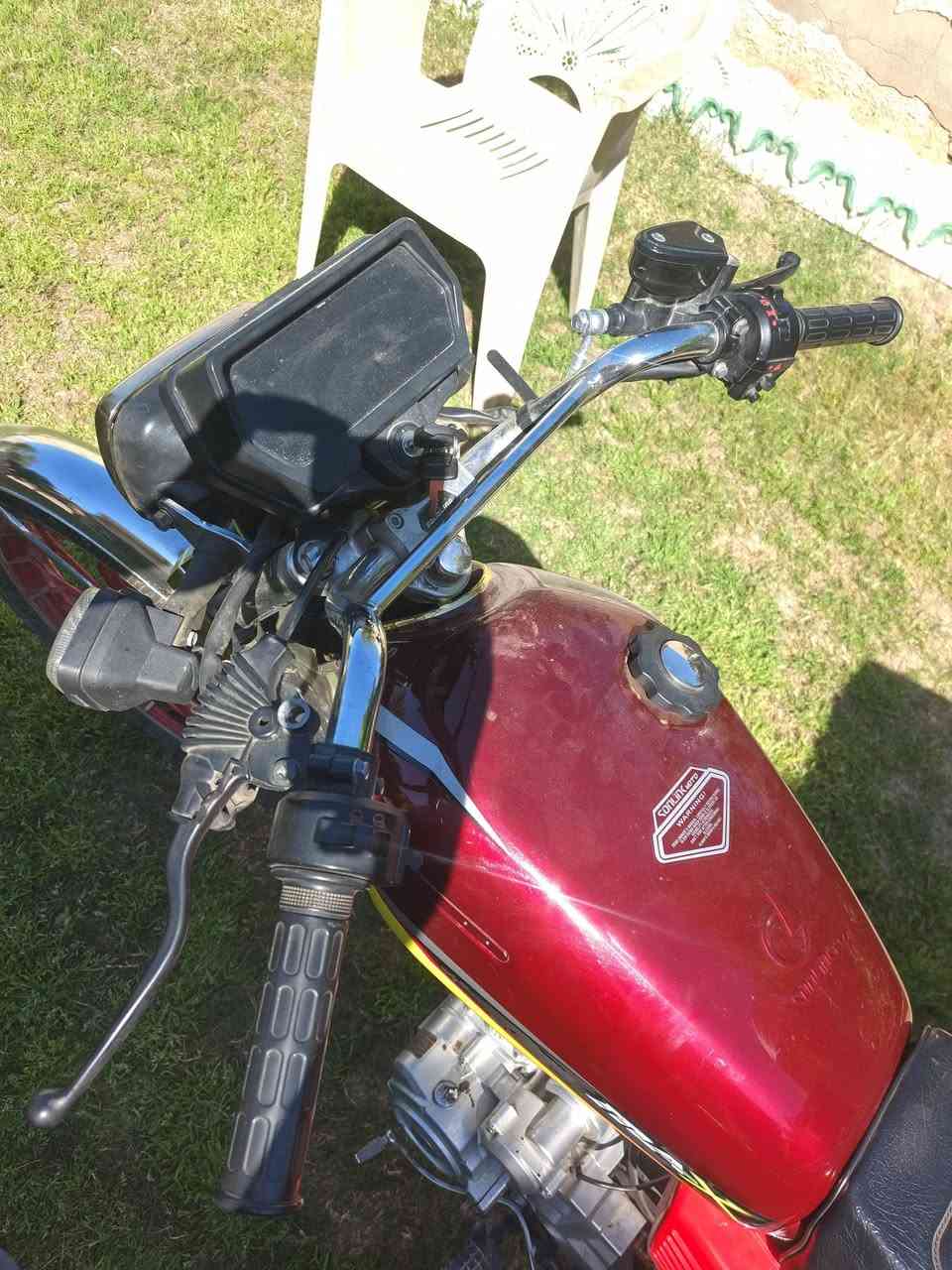 دراجة سيفان 24 اوراق سلف
شاشة الكتروني
ويل كب 
دراجة حلوة ونظيفة
نقص اشاير خلفية وبك فقط
تخم تاير جوبلس اصلي
باتري جديد
السعر 550 مجالها بسيط كلش
مكانها صويرة  شارع الكازينوات 
ومتواجد خاص٫٫٫
ماراوس فقط بيع


**إذا كنت صاحب هذا الإعلان وتريد حذفه لأي سبب، رجاءا أرسل رسالة إلى الدعم الفني**