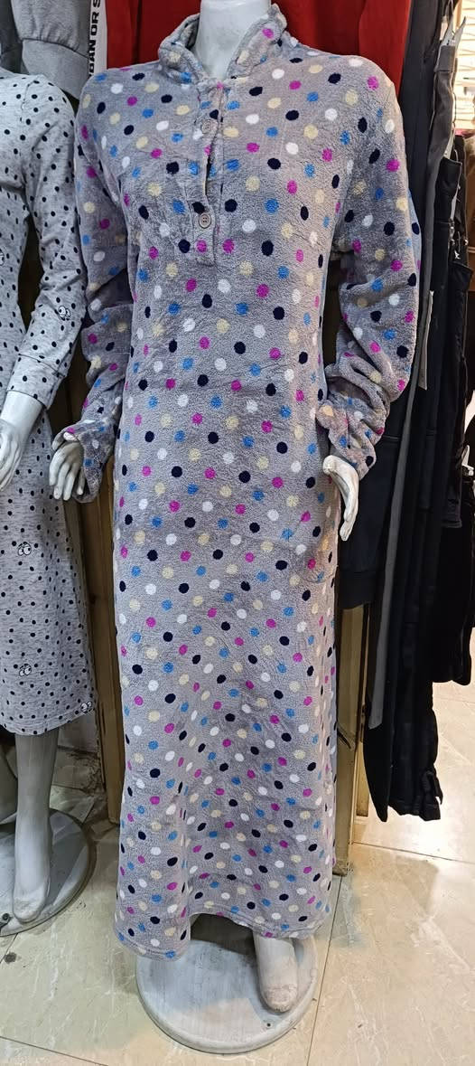 هدية 🎁 من المجمع لاكثر بنوته تسوي تاكات ومشاركة 📱 
زبائنا ومتابعينا الكرام 🌷 كما وعدناكم بكل ماهو جديد ♥️
وصول وجبة جديدة 🌹 دشداشة نسائي 👘 
قماش قديفة وموهير وفانيره يتوفر جميع الوان  والأحجام 
لسعر حسب القطعة والمديل من 3الاف و4الاف و5الاف👉
عنوان المجمع سوق الميثاق مجاور خياط البزاز قبل نهاية السوق للاستفسارالاتصال على الرقم ***********📞 أو على الوات ساب 📱🌹 وأهلا وسهلا بزبائننا الكرام 🌷🌹
