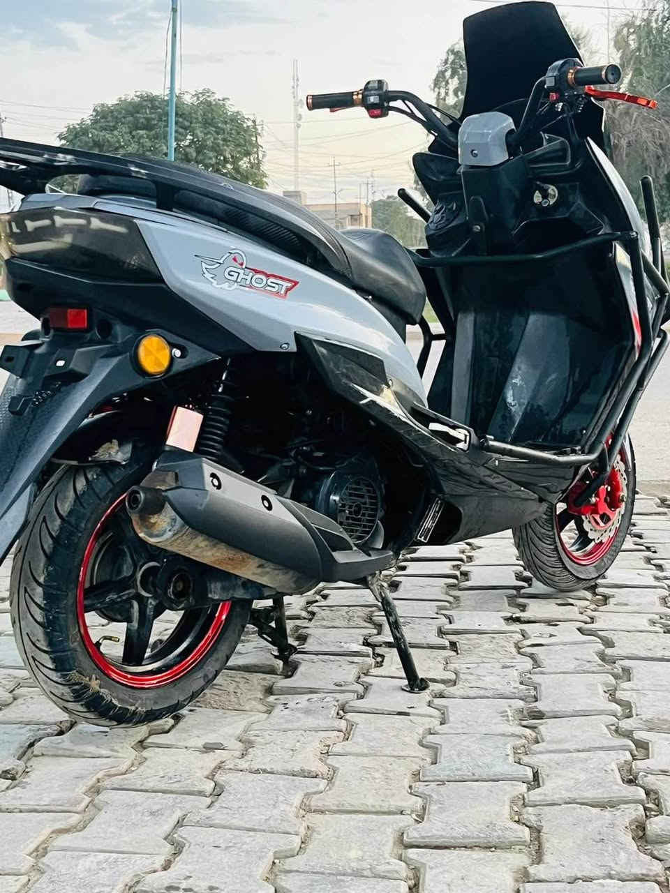 دراجة اوتماتيك [گوست ]
الموديل 2025
السعر 700 وبيه مجال بسيط حگ الجية
دراجة اخت الجديدة مثل ما موضح بالصورة 
عنوان بعقوبة خان الوالة 
*********** بعقوبة, ديالى
