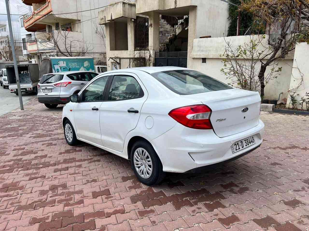 فۆرت فیگۆ ٢٠١٩ بۆ فرۆشتن گێڕومەکینەو تەقەو ڕەقەو تەبرید ساردو گەرم بەشەرت قەترە بۆیاخی نییە وەک شەریکە ماوەتەوە کەمێک ساردی هەیە کەم ڕۆیشتوە سەنەویو ژینگەو ڕێگاو بانی تازەیە تاقمێک تایەی تازەی لەژێرایە سپێری دانەگیراوە مەکینەی نەکراوەتەوە قەباخیشی بەشەرت گێری برخوی بانەدراوە هەموو گیانی بیلادیە سعری ٩٥ گەڵاو معامەلەیە شوێن سلێمانی ژ.م *********** شربازهير, السليمانية
