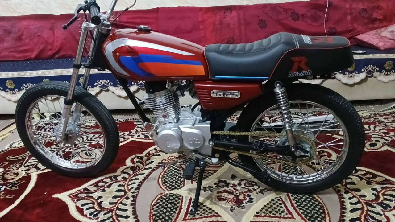 سلام عليكم شباب دراجه لبيع اصولي أوراقه كامله مديل 16 شاصي نامه  تعمير كدامك كله جديد بعده عل سحك الماطور جاهز محرك صارله اربع ايام من شاده 
دراجه متعوب عليه السعر 800 مكاني نجف حي النداء ***********
