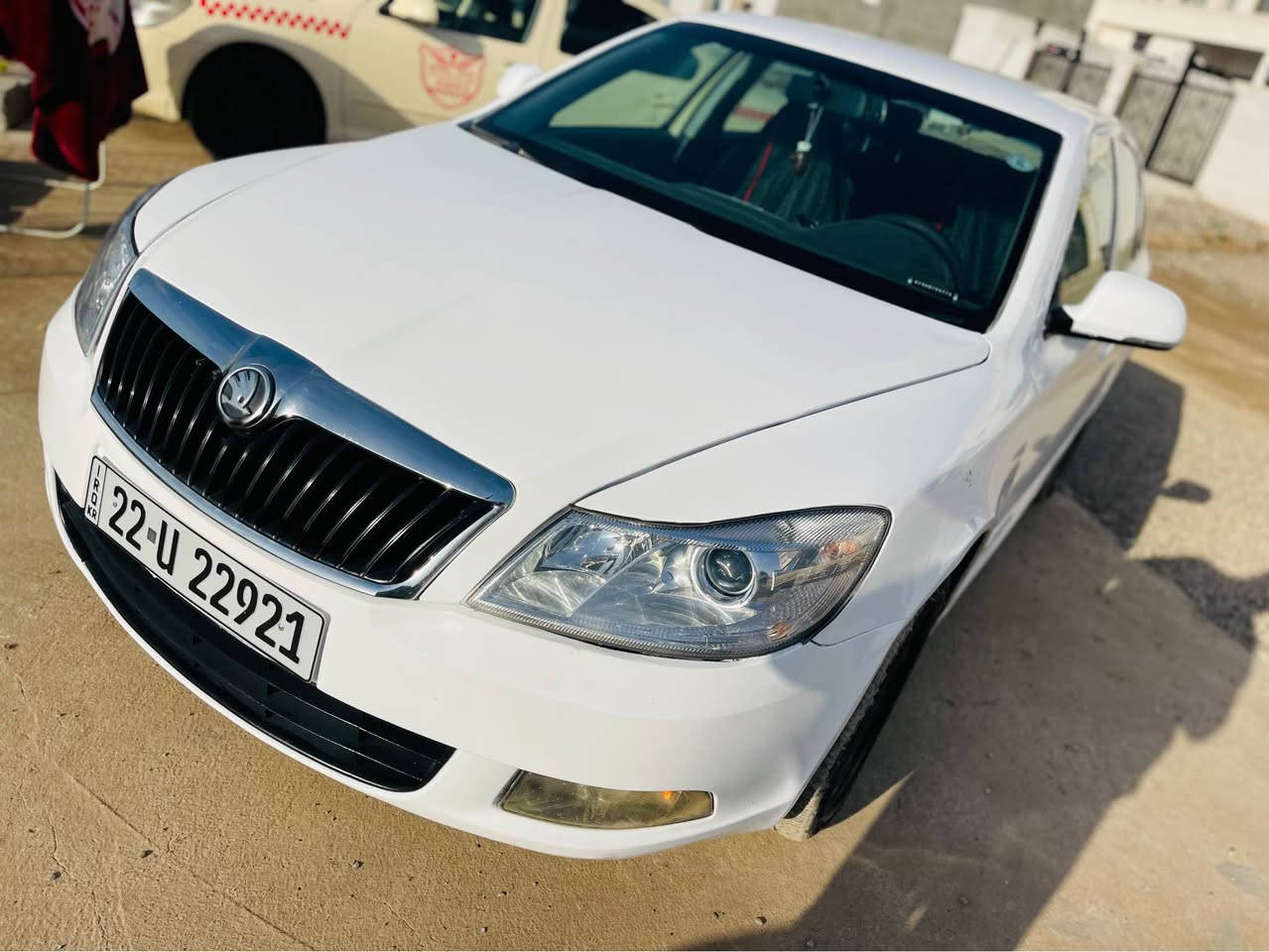 سكؤدة ٢٠١٣. 
بي ليدران بيشو بشتي نيتي. تةكسي بوة كرايتة خسوسي. هةزةي نوي  سةنةويي ٢٨   مةكينةي  تؤربؤ بوة. کؤراوة بؤ ٢٠ جيتة ٥كير 
كارةباتيت مةكينة كير  تةبريت بةشةرت ساردو كةرمي مةزبوت. نرخي ٦٢ محال.***********
 لةهةوليرم أربيل, العراق
