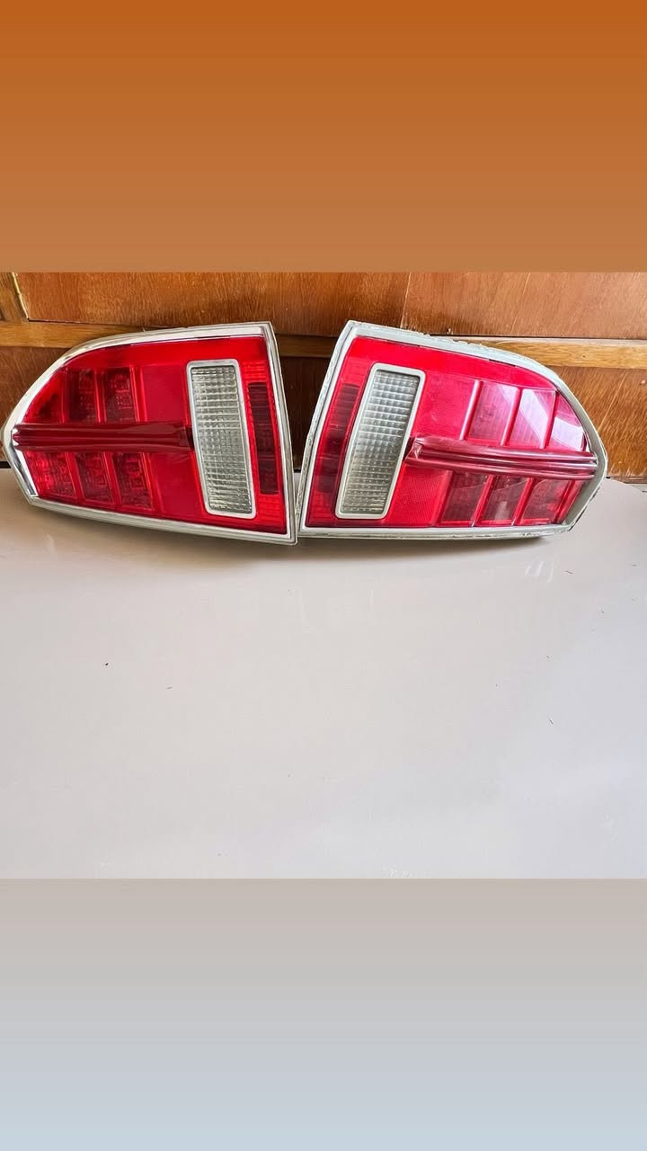 اخوان زوجين بك لايتات اوباما 12 بس جامات ينرادلهم سعر 60الف قفل 
ودبه ماء سعره 40الف هيه ولقبق شرط فول نظافه وتعرفون بيش دتنباع مكاني موصل ***********
***********
