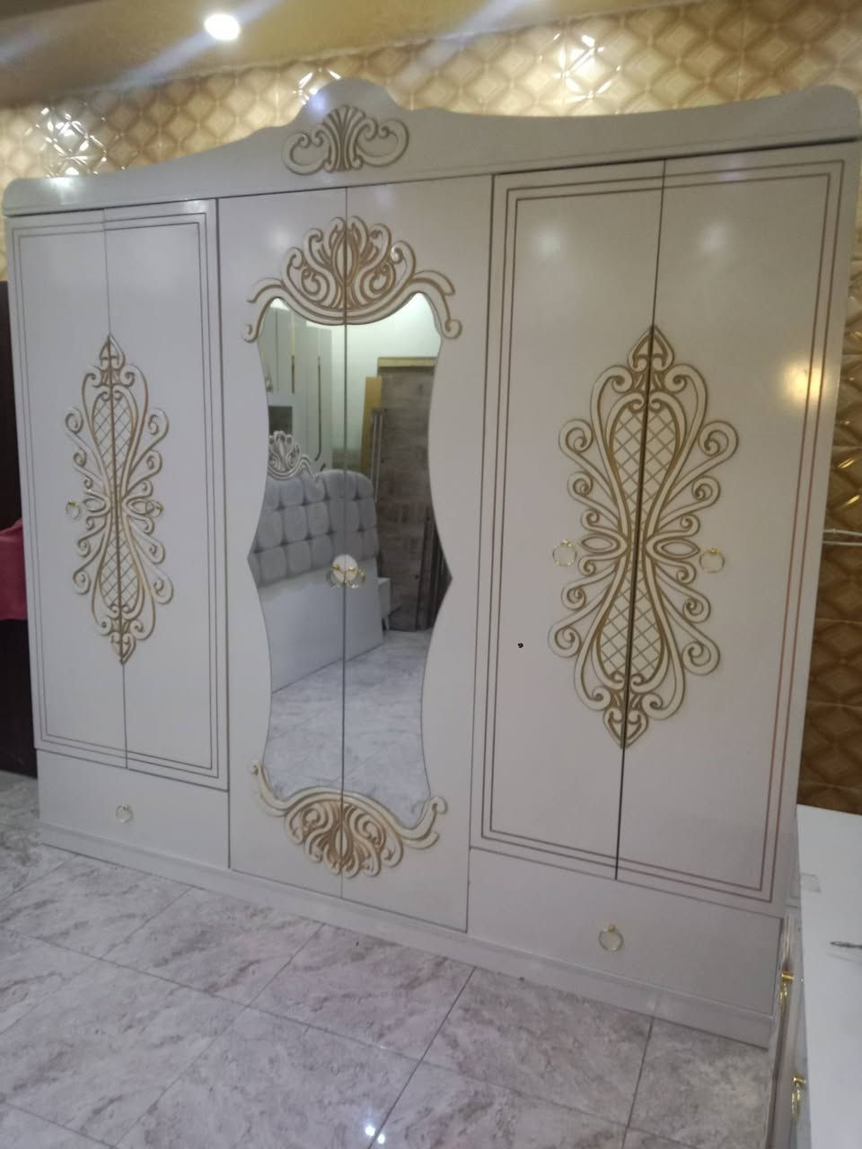 غرفه نوم 5 قطع للبيع مع شد ونقل ودوشك للتواصل ***********
