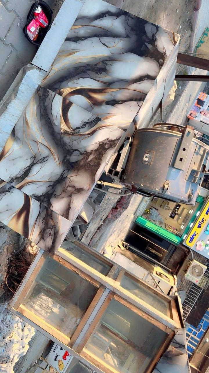 سلام عليكم هاي العربانه كاملة بس اني فاتح غراضها حب وجبس وشاميه ماطورها بي ضعف للبيع  السعر 75بغداد منطقة الشعب ***********
