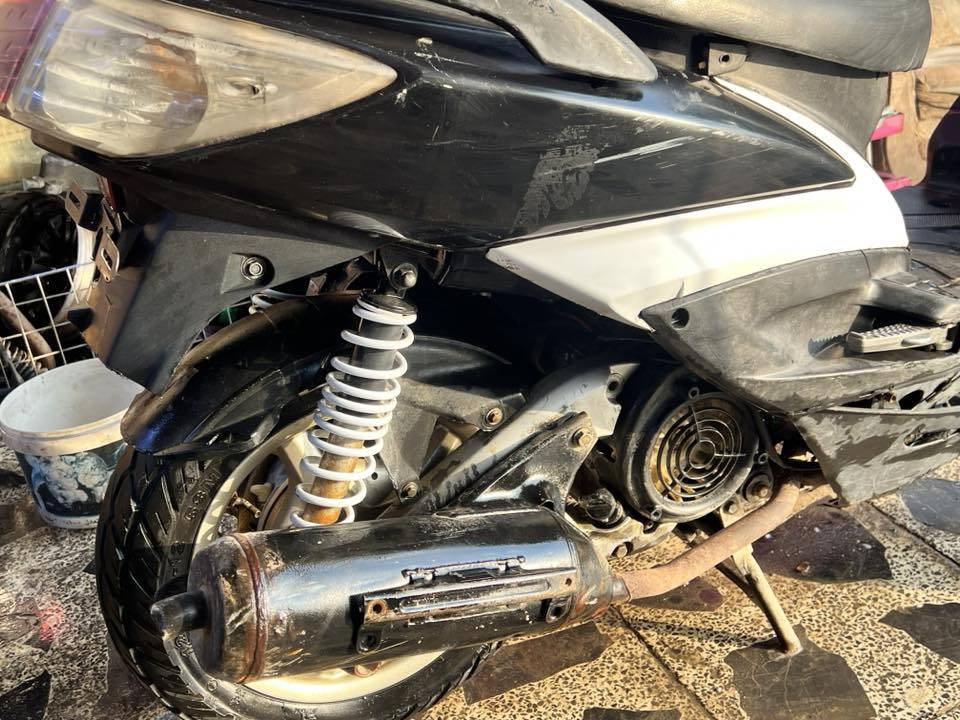 سكنس فحل نوزل دراجه للبيع مابيه شي شغاله سلف هندر الشكلمثل ما موضح بلتصوير شراي خابر ***********
سعر 350 الف
