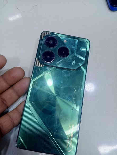 جهاز نضيف كلش اخو جديد ذاكره256 سعره قفل ب 140)***********
