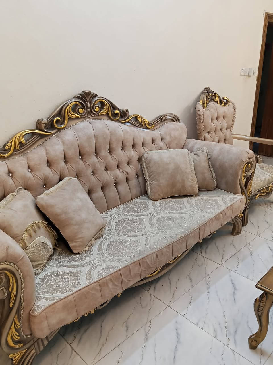 تخم زان اصلي عشر مقاعد كولش نظيف وجديد نهايته 900 الف بغداد الجديدة ميز طعام سته كراسي ثكيل كولش راقي 300


**إذا كنت صاحب هذا الإعلان وتريد حذفه لأي سبب، رجاءا أرسل رسالة إلى الدعم الفني**