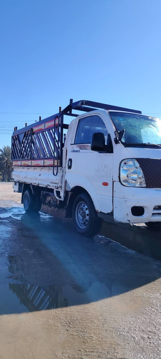 السلام عليكم كيا للبيع موديل 2005 محرك 2700 مكفول سعر75 كير ومحرك سياره مصفرهم***********
