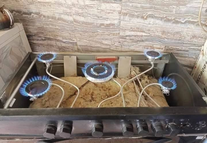 السلام عليكم ورحمة الله وبركاته
توفر لكم خدماتنا صيانة موقعية لكافة انواع الطباخات والافران داخل المنازل 
فقط اتصل ونجيك للبيت
 
يتوفر واتساب
***********
