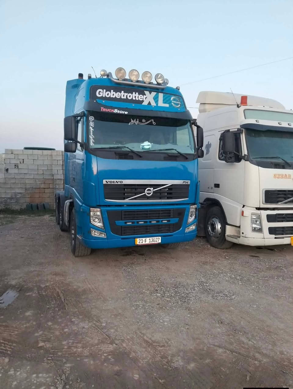 السلام عليكم فالفو للبيع موديل 2009
كير اوتوماتيك ريتايدر ثلاجه محرك لا صرف ولا بخار شاصي لا كسر ولا فطر  سنويه مربوطه براد ما موجود سنويه لل 29 تخم تاير جديد
سعر 230 وبيها مجال مكان كركوك 

***********
