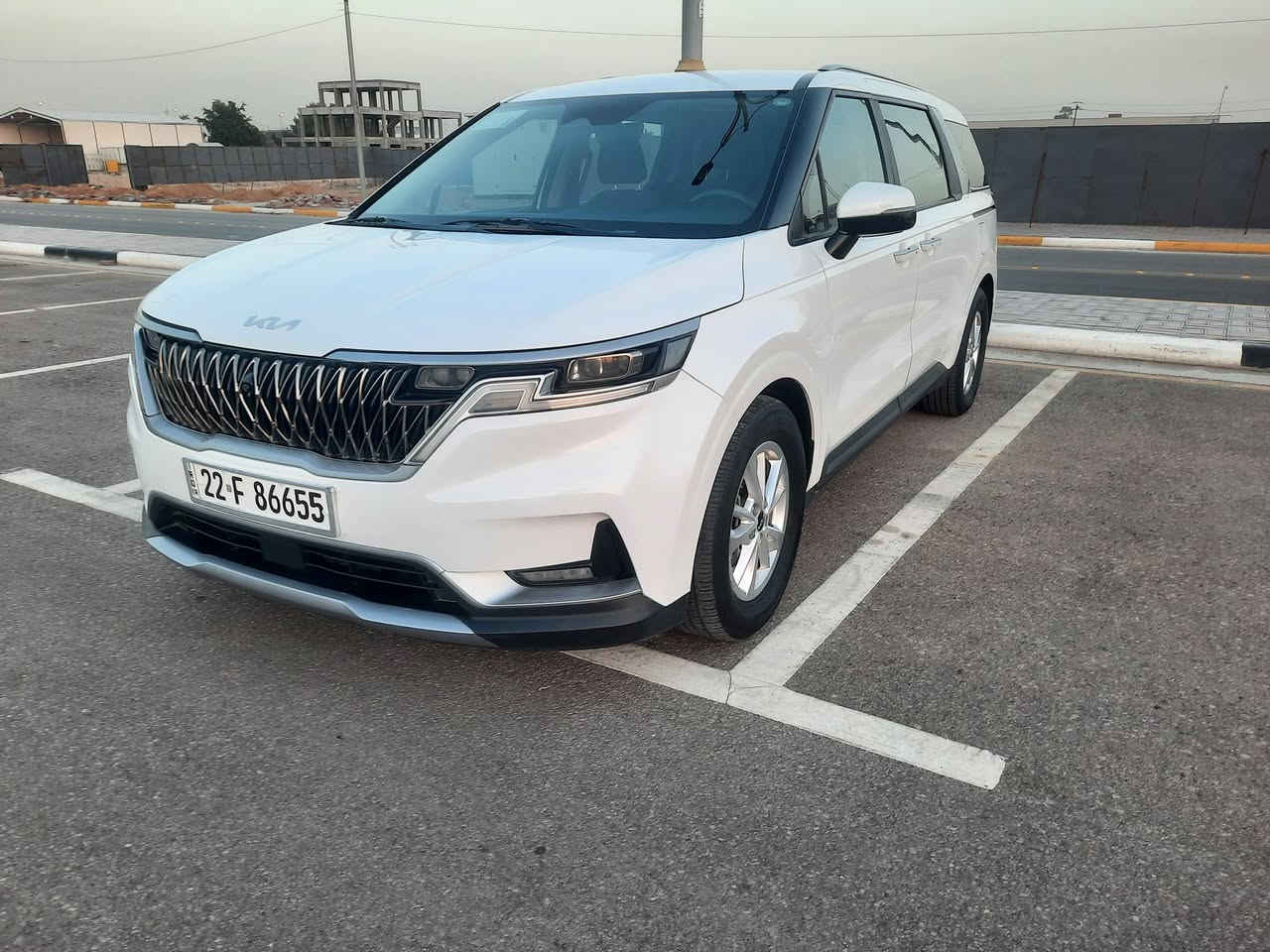 سلام عليكم الاستفسار *********** السعر 225 كيه كرنفال موديل 2022 وارد امريكي حادث نص جملغ امامي نفسه ليبل واحد ولباقي صور الحادث بلمنشور مكفول كفاله عامه السياره جديده جداا. محرك 6سلندر بانزين كير محرك حداديه تبريد مكفولات تخم تأير جديد السياره بررغي مامفتوح بيه موصفات شاشه كامره امامي خلفي بيبان كهرباء اشاره بلمرايه رادارات حساسات خلفيه اماميه تحكم جهتين. بصمه هندربريك بصمه تبريد مركزي بعد بيه موصفات السياره شخط مابيه مكفوله من شخط وبارد رقم اربيل نكليزي سنويه وهزه جديده اسعر 225
