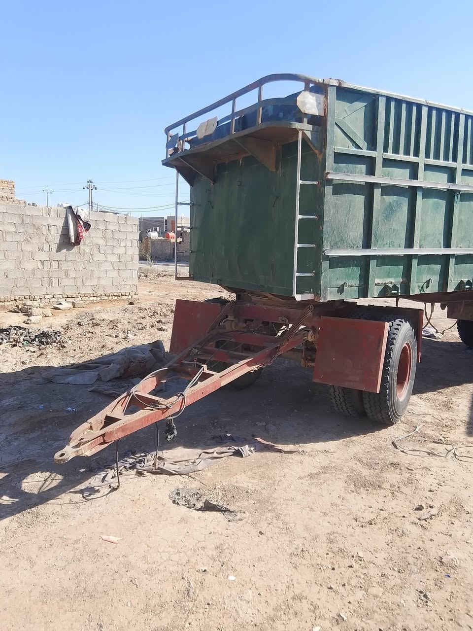 سلام عليكم مقطوره البيع تخم تاير صينيه 110 دناكير 14 هوه كهربائيات جاهزه السعر 9 مليون***********
