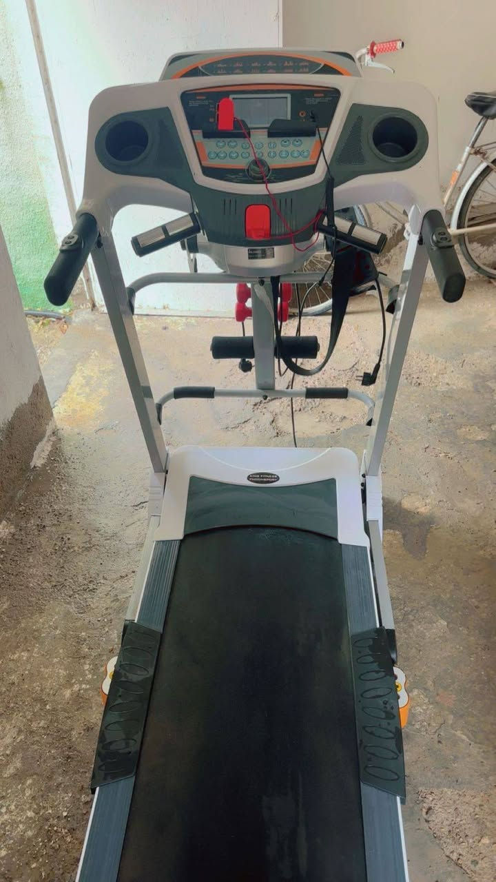 جهاز جري للبيع
***********
 زاغنية الصغيرة قرب المدارس
كامل المواصفات شغال فول
التواصل فقط ع الرقم...
السعر 250
