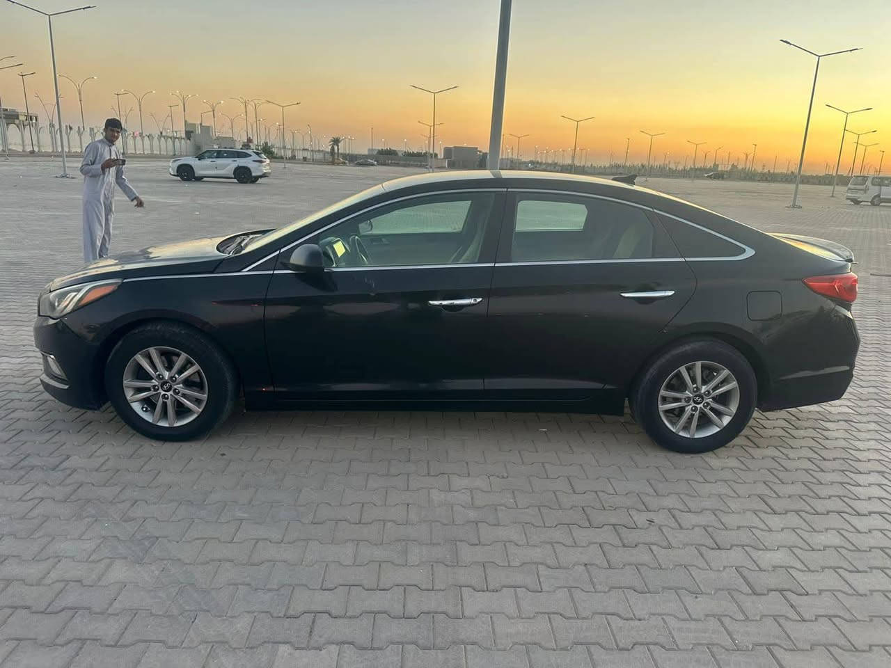 سوناتا 2016 رقم سليمانية دولي بأسمي وارد امريكي حادث بنيد وجاملق والباقي مكفول سيارة جاهزة كير ومكينة وحدادة وتخم تاير للبيع او لمراوس مكاني البصرة الطويسة حي الأطباء .    السعـر 115
ه‍ـ ***********
