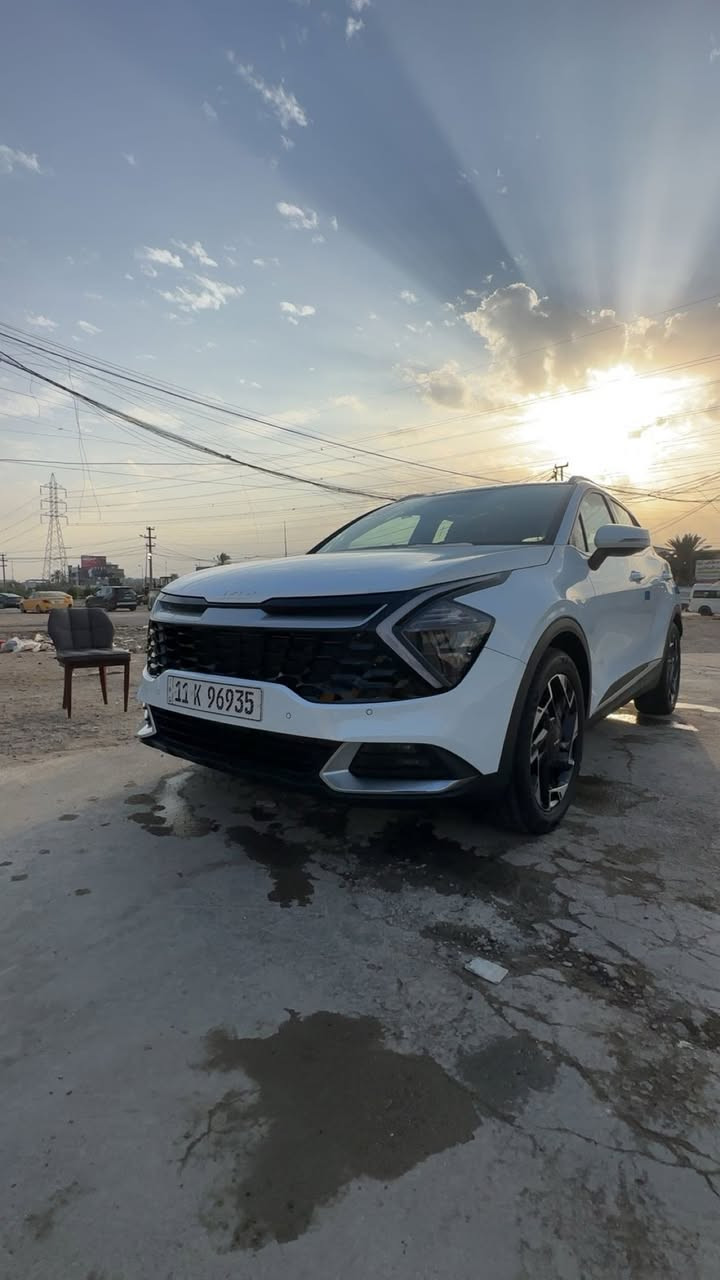 السلام عليكم البيع سبورتنج موديل 2025بعدها بضمان ماشيه 9الف أخت زيرو كفاله عامه فول موصفات عده لفتحه قماره حديد بسمي تحويل ثاني يوم مكان سياره بغداد الغزالية سعر 245وبيها مجال بصيط لاستفسار ***********
