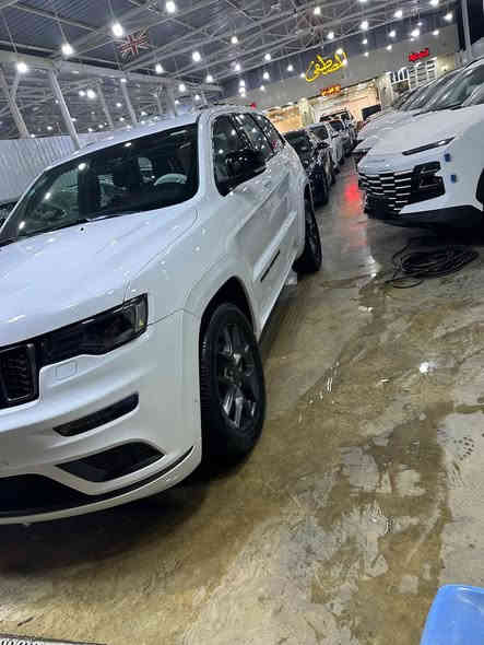 السلام عليكم اخوان للبيع او مراوس جيب خليجي اس موديل 19فوول مواصفات مكفوله عدا كارت بلداعاميه موضح بلسونار ماشيه 42 حقيقي السعر 335 وبيه مجال بسيط استفسار ***********
