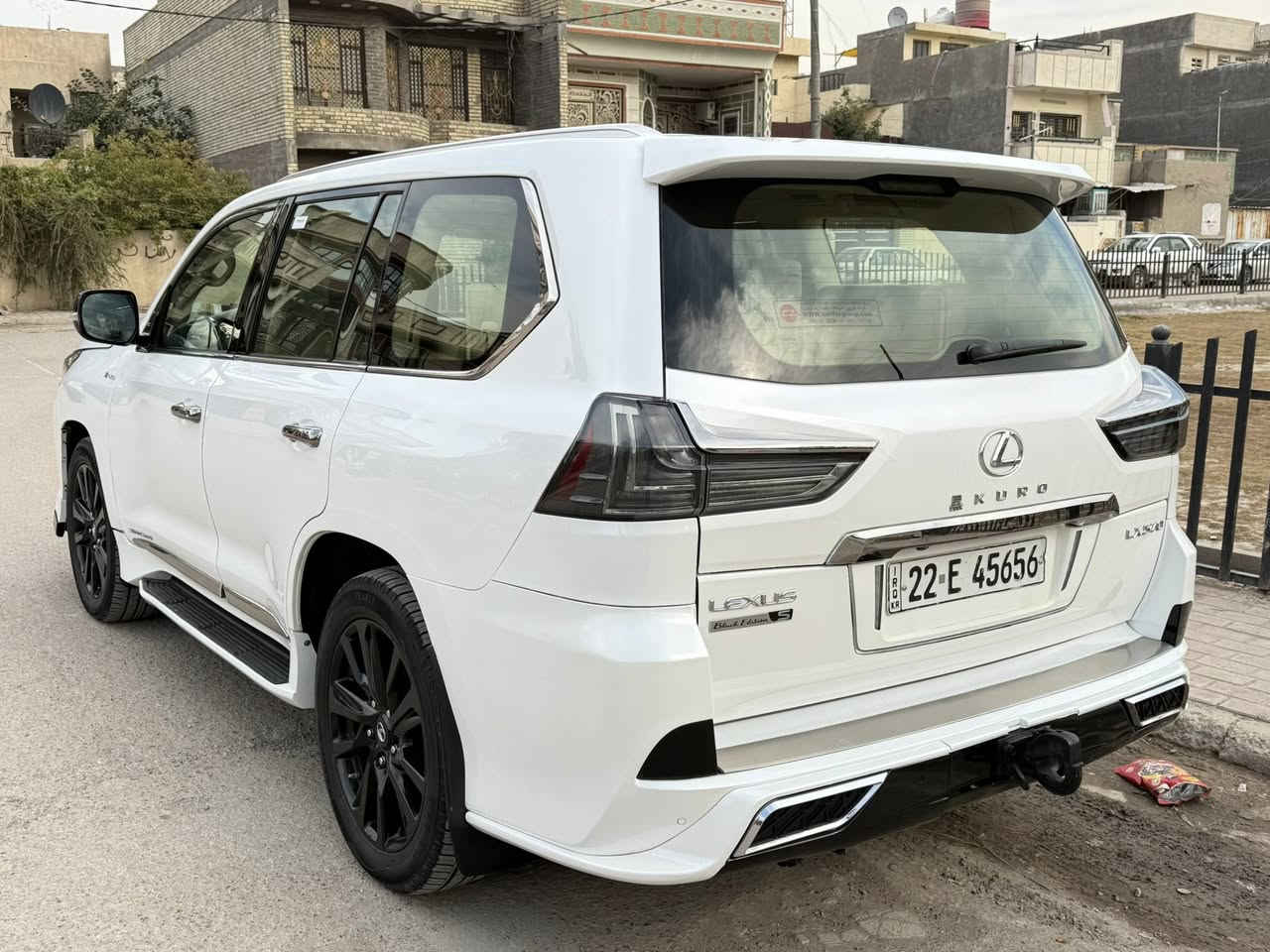 السلام عليكم لكزز 2016 ابريم
المواصفات فول 1/1 معروفه مواصفات الكزز 
السياره كفاله عامه عدا ربع البنيد صبغ 
الباقي كفاله عامه منً كلشي 
كير محرك حداديه كلها مكفوله 
تحويل ثاني يوم  
السعر ب535 وهم بيها مجال لشراي
الاستفسار***********
العنوان بغداد 
الخاص مغلق 🔏
