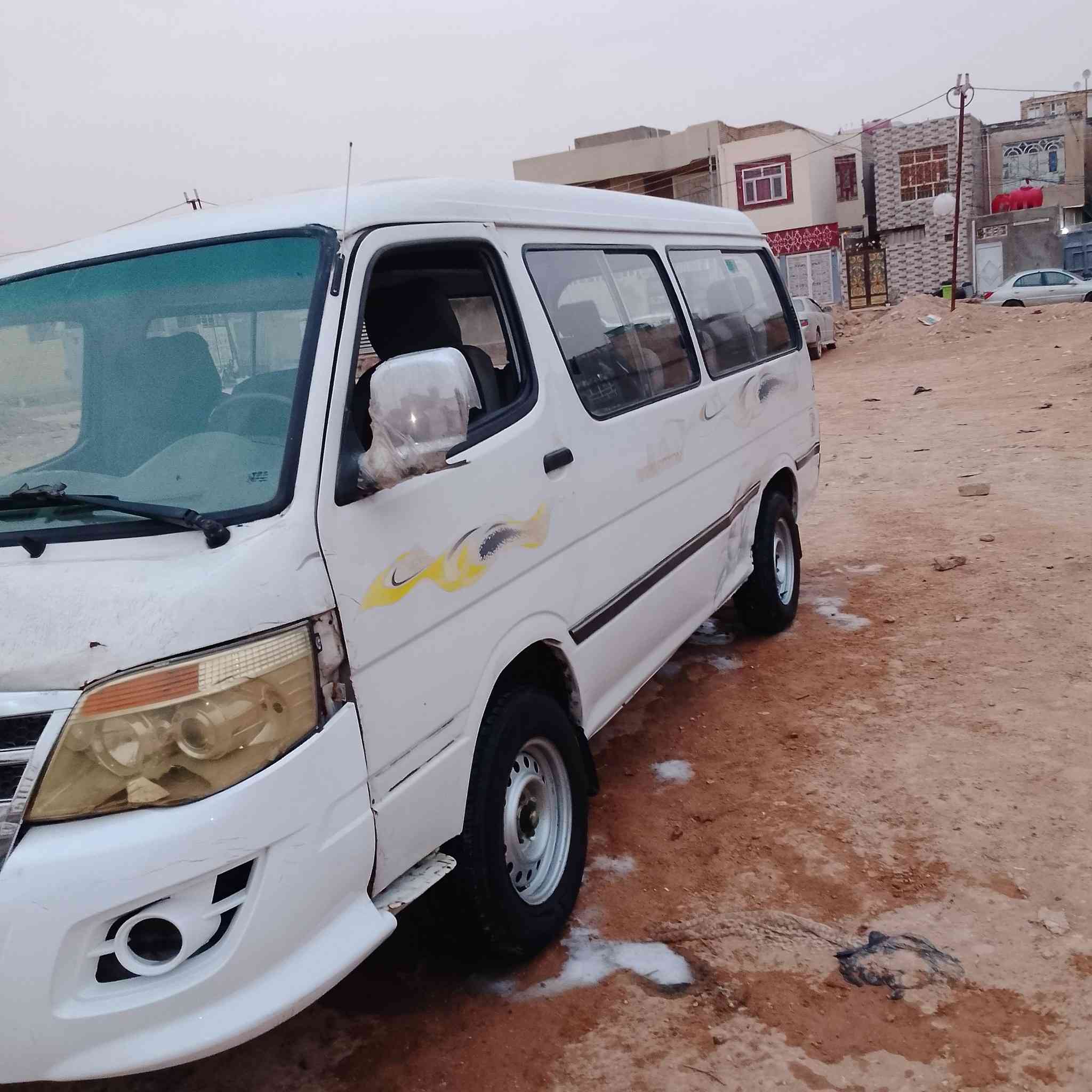 سلام عليكم سيارة فتون مديل 17 موصلية للبيع سيارة جاهزة من كلشي تخم تايرات ستوني شادهن ومكفوله من كير واكسن حدادين كله كفاله مكان نجف سعر 36وبيها مجال رقم ***********
