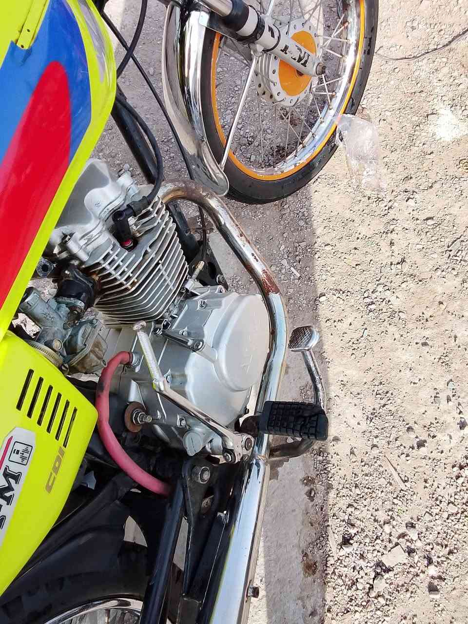 سلام عليكم نامه مديل 24 مكينه مفتوحه خير من الله دراجه اوراق تالفه اكفله سرقه وعشاير سعره 450وبيه مجال بصيط ***********
