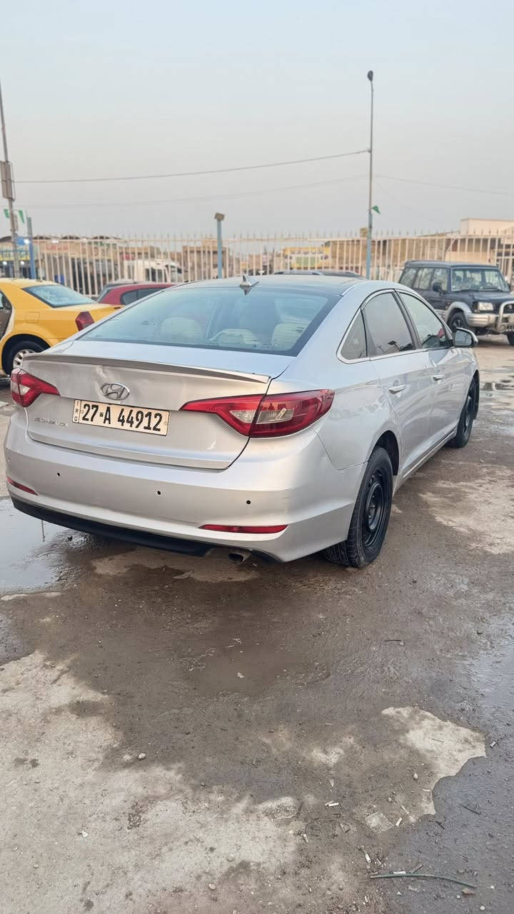 سلام عليكم سياره نوع سوناته موديل17 مكينه  كير لا تبخير لا تنقيص وارد أمريكي بنيد وجاملغ من طاير البنيد عل قماره بيه بارد سياره تدفه تبريد جاهزه سعر90وبيه مجال الستفسار انتصل (***********)
