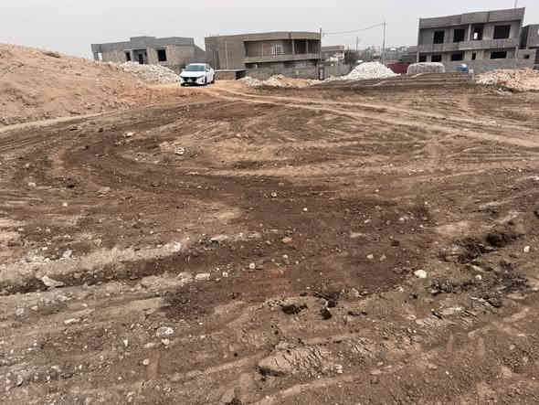 للبيع او مراوس بسياره 
قطعه ارض في حي الرفاق سكنيه مرقمه مساحتهه اكثر من ٢٥٠ متر كاع عدله سعرهه ١٣ مليون وبيهه مجال الاستفسار ***********
