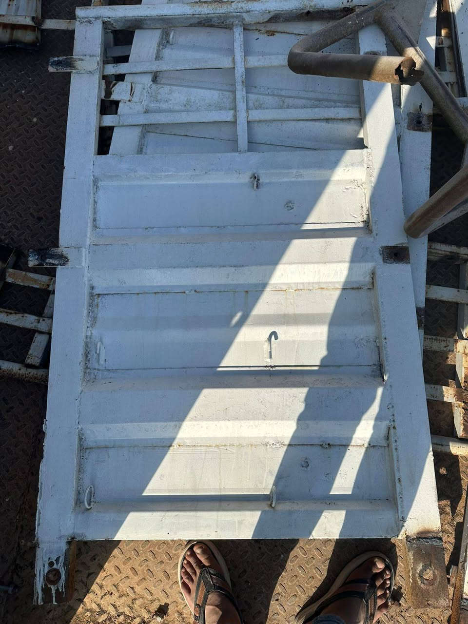 سلام عليكم
اصفاح عربانه طول ١٣.٦٠
الارتفاع ١.٦٠ متر 
***********
