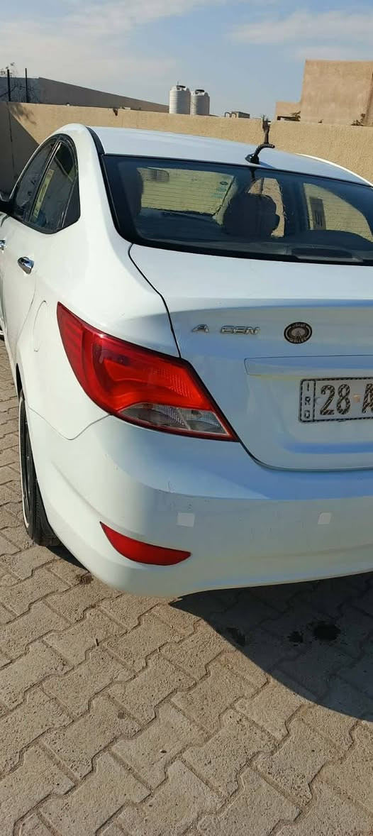 السلام عليكم
اكسنت خليجي 2016 موديل
سنويه لغايه 2029 رقم انكليزي
نجف محرك 1600 قطرتين  تبريد حداديه تخم تاير السياره بيه اربع قطع صبغ بيع حزام السياره كفاله عامه وضع شركه السعر 95 وبيها مجال قليل 
العنوان نجف
***********
