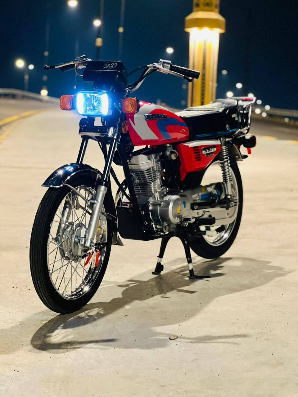 دراجه نامه شلامجه اوراق اصولي 7 اوراق تعمير كلشي مبيها مكفوله كفاله عامه ومامفتوحه ويكلها ببرمانه تعميره 25 غراض اصلي ++ مكاني مغربه السعر مليون و500 وبيها مجال رقمي للتواصل *********** وتس او عالشريحه.... الدراجه تعميره جديده وحلوه صوتها ناعم لحكو قبل لتنباع تجي تفحصها وتشوفها
