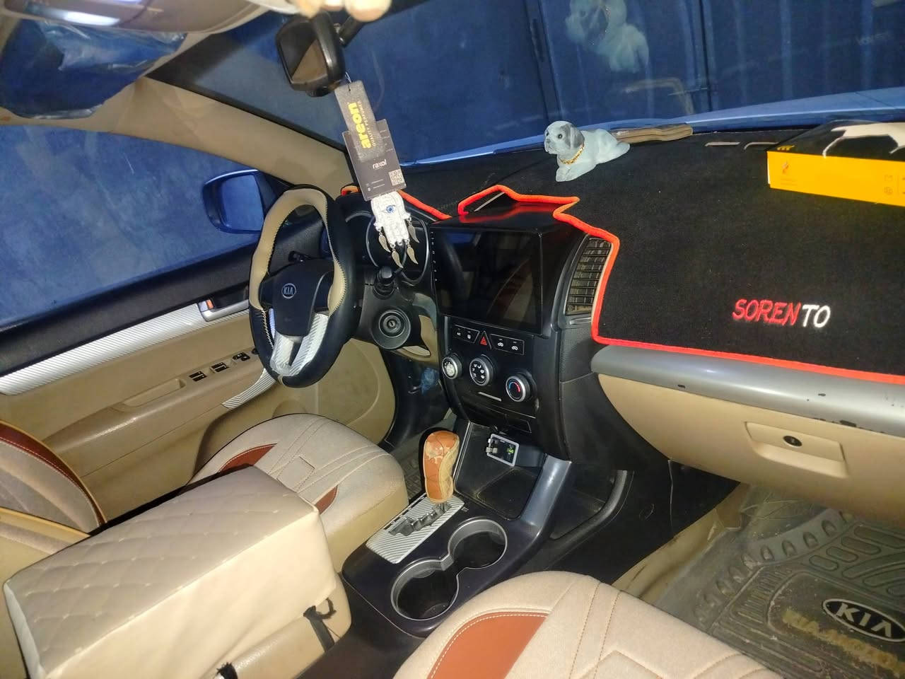 كيا سورنتو 2012 خليجي 4 سلندر
السونار مرفق بالصور
المحرك مجفت الكازكيت والحمد لله بوضعية ممتازة والحدادية جديدة والتبريد قطعتين  والسنوية رقم دولي بأسمي لغاية 2029 بصرة والهزة جديدة قبل فترة مسويهه 
البيع بسعر 133 ورقة وبيهه مجال بسيط
التحويل مباشر بأسم المشتري للاستفسار 
الاتصال على الرقم ***********
