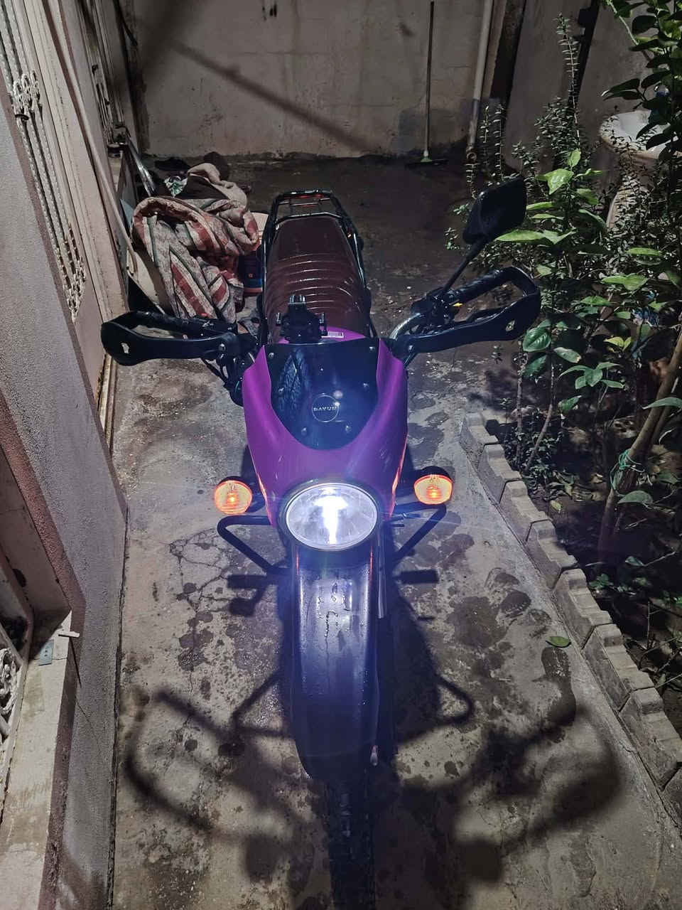 سلام عليكم. دايون  جبلي محرك ٢٠٠
رقم وسنويه نجف نكليزي سنويتها 2030 بسمي.    مديل  ٢٣
دراجه  محرك مكفول من الفتح بس. كلاجات. مبدل. بي
سعر ٢٣٥٠ مليونين وتلاثميه وخمسين. وبيها مجال مكاني نجف***********
