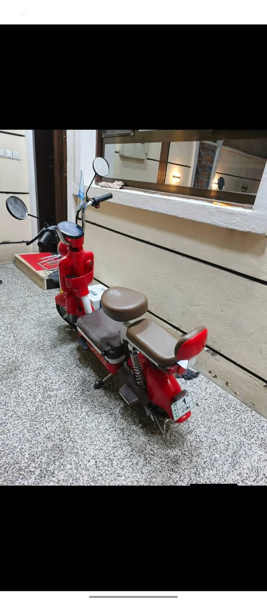 دراجة شحن حجم 14 اربع بطاريات حجم صغير ملف 500 سرعة 40 حقيقي إشارة يمنة يسرة لايت دراجة جديدة نوع كلاسك دراجة 3 سرع السعر 300 وبيها مجال مكان بغداد جسر ديالى القديم الرقم ***********
