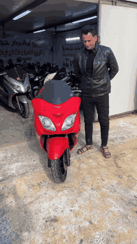 تم البيع وبالعافيه عل اخذهه
باقي الدراجات متوفره 
مكاني بغداد الآمين ثانيه 
***********
