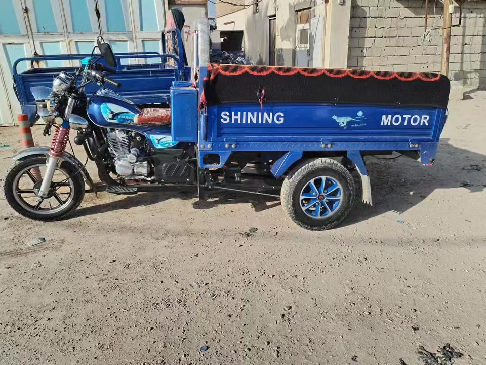 ستوته للبيع موديل 23 أوراق اصولي السعر مليونين ونص وبيه مجال مكان الحمزه الشرقي ***********
