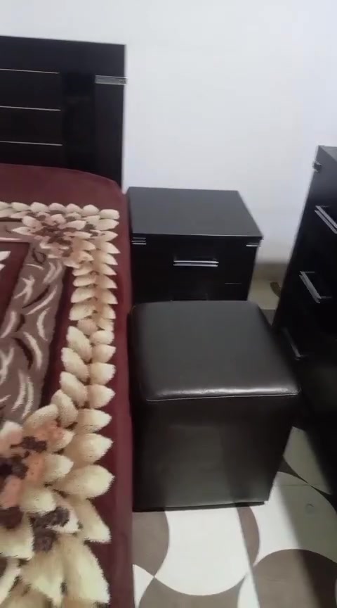 غرفة نوم ماركة استقبال نضيفة  جدا مكان اربيل شاويس تواصل خاص
