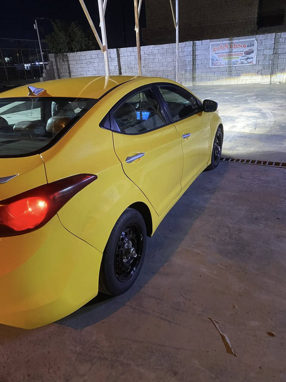 السلام عليكم 
النترا موديل 2013
وارد امريكي ضرر جاملغ امامي بدون دواخل 
كير ومكينه مكفولات دوشمه كامله 
منضومه زنون مكينه دوش 1800
كير At 
السعر 105 
رقم الهاتف ***********
