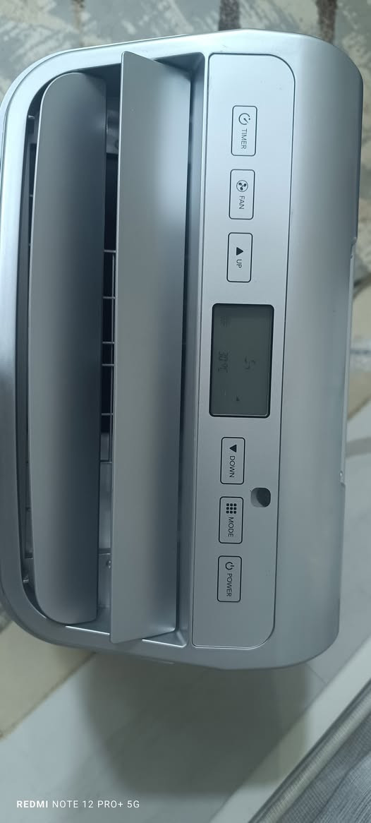 سبلت بورتبل
سبلت متنقل 
1 طن 
تبريد تدفئة 
جديد غير مستخدم اوربي وشغال 
بي خاصية التحكم واي فاي 
السعر 300 الف 
بالسوك ينباع 500 الف 
***********
