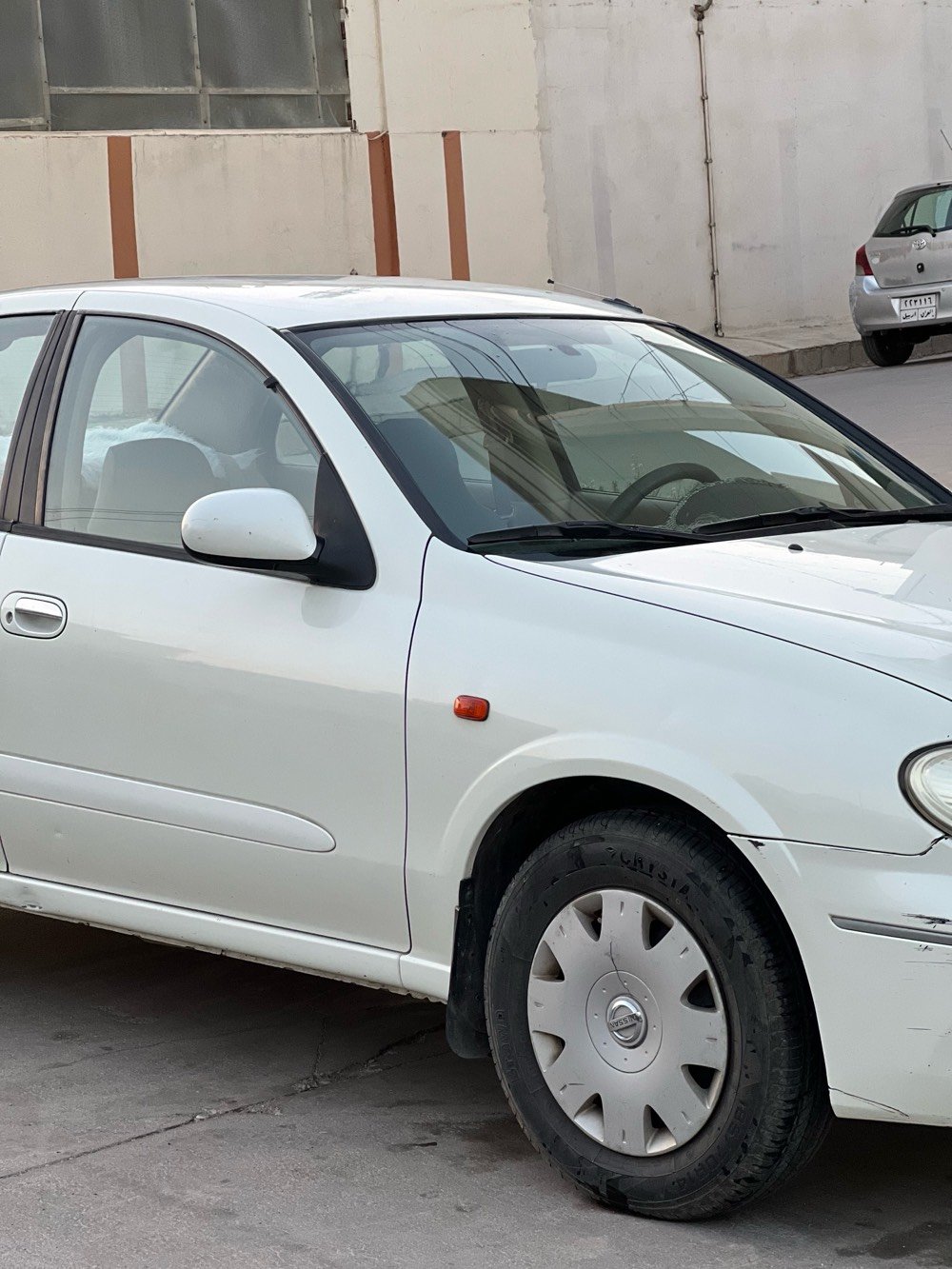 بسم الله الرحمن الرحيم 
نسيان صني موديل 2007 لون ابيض
مواصفات EX سياره نظيفة وحلوه 
حجم المحرك 16 (4 سلندر)
عدد المقاعد 4
نوع المقاعد قماش 
گير عادي 
لوحة السيارة كركوك خصوصي بسمي وشرط التحويل كلين تايتل 
مكفوله كفاله عامه سياره مال بيت 
رقم الهاتف/*********** الاتصال بالرقم
مكان كركوك .