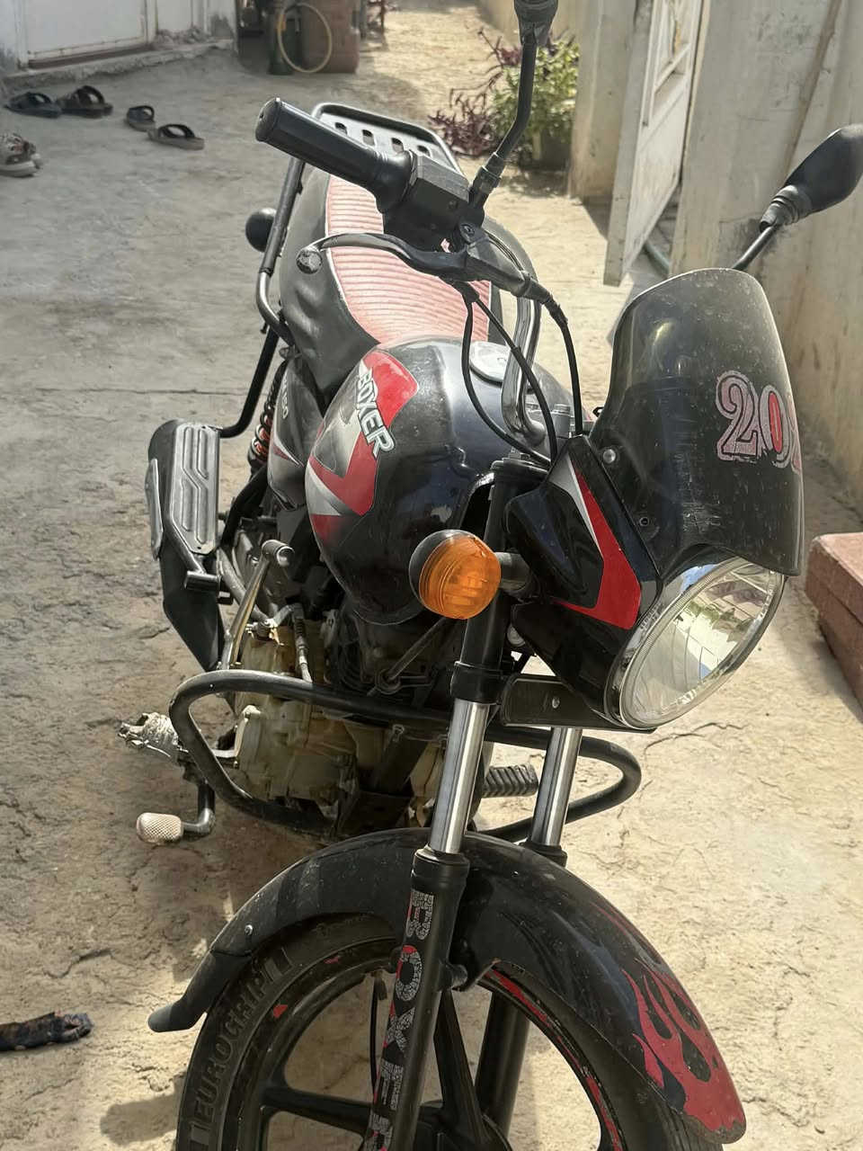 دراجه بوكسر اللبيع 22
كفاله شلعه ومعدل محرك فول 
السعر 950 مكاني ديالي الخالص 
رقم ***********
