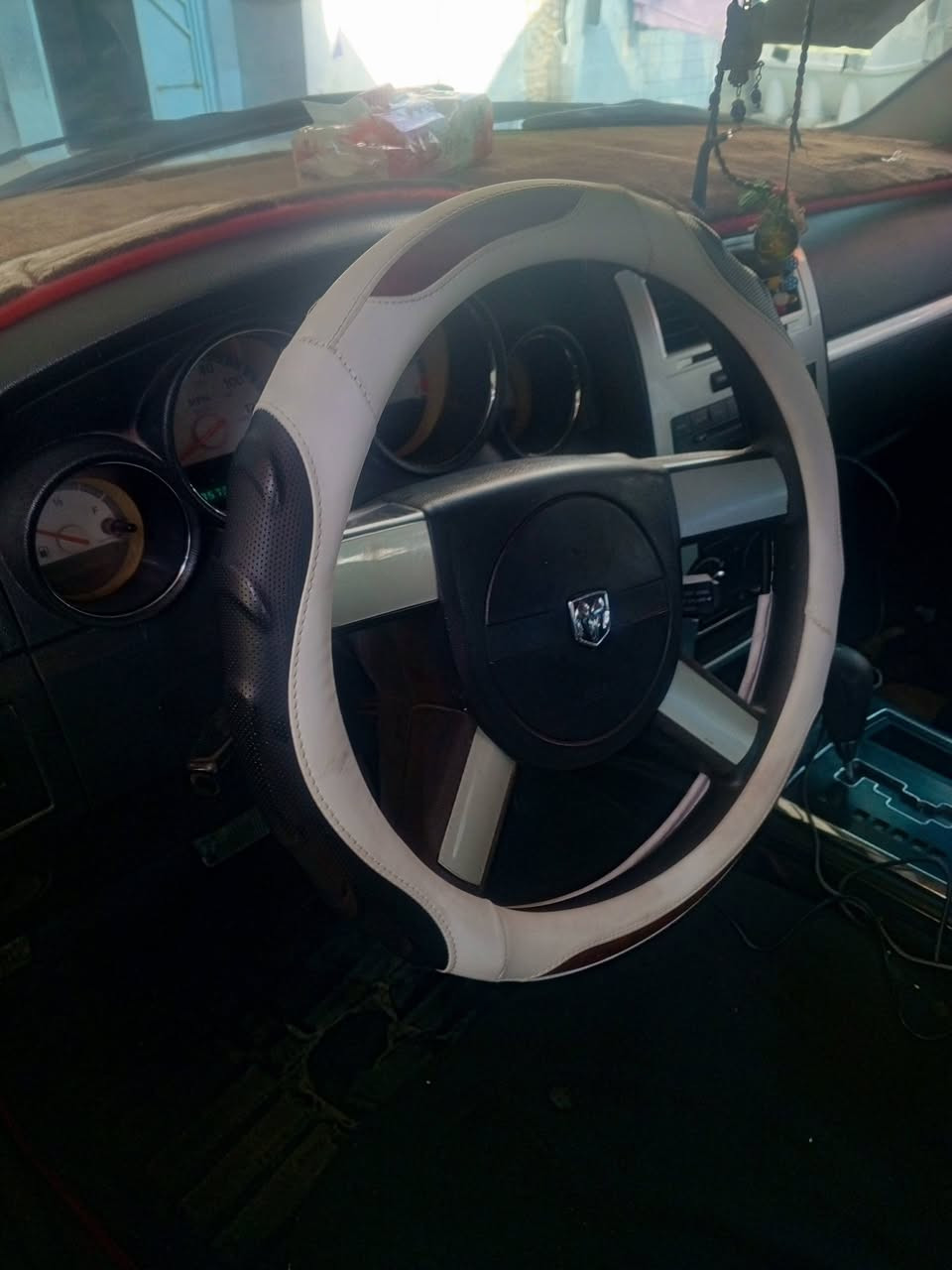 جارجر 2009 للبيع أو مراوس رقم بغداد الدولي باسمي مكينه  وكير بالكارتون مانع انزلاق  سنتر لوك
للاتصال ***********
