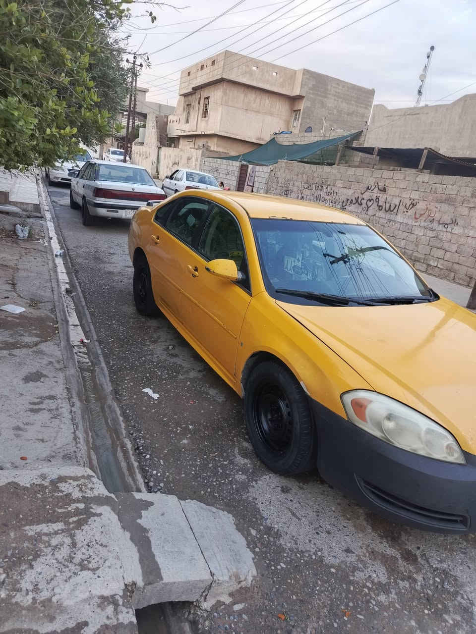 امباله موديل 2010 للبيع السياره بدون ضرر كامل جاملغات الخلفيه على البارد بدون دواخل سياره رقم دوالي باسمي للتواصل رقم الهاتف 5030 0773117
