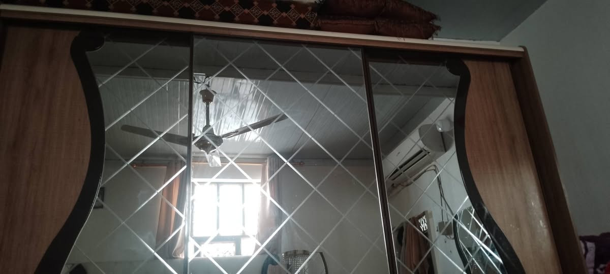 غرفه البيع تركي صاج ست قطع وياه تصال ع ***********
