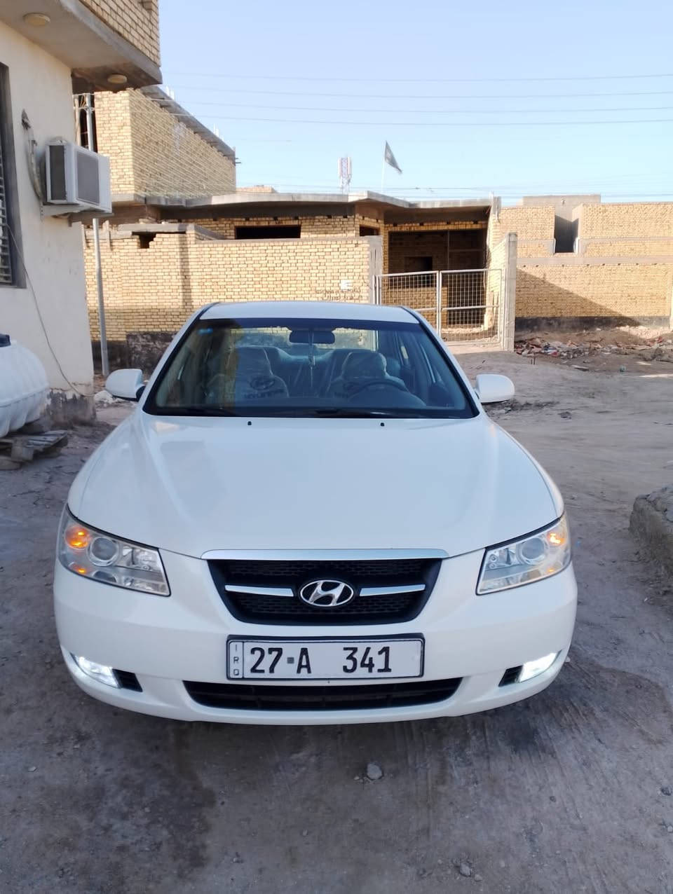 السلام عليكم سوناتا مديل 2007 رقم ذي قار الجديد هزه جديده ماشيه 60 الف حقيقي كفاله  عام ضربه وصبغ وتبديل وبارد شرط على وضع الشركه مكينه كير برغي مامفتوح بيه مكينه 2000 كير عادي السعر (125) وبيه مجال بس يدور جديد يتصل السياره جديده جديده الهاتف *********** مكانه ناصريه مركز
