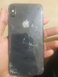 آيفون XS ماكس • شاشة مكسورة • ٢٥٦