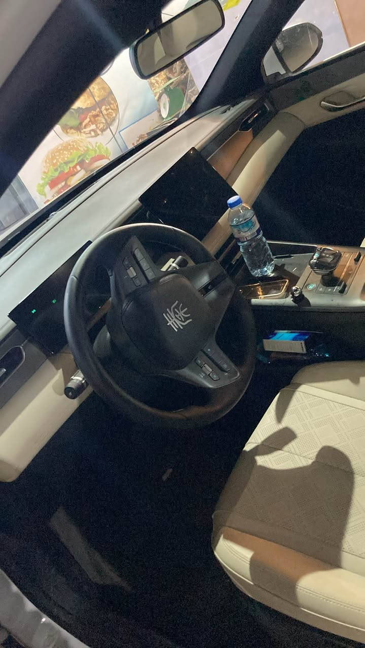Byd quin plus 
معروفه الموصفات 
ماشيه ٦ الف 
كل شيء ب شرط 
خابرني 
*********** دهوك, العراق
